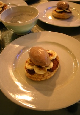 Bruleed banana tart with Nutella cream