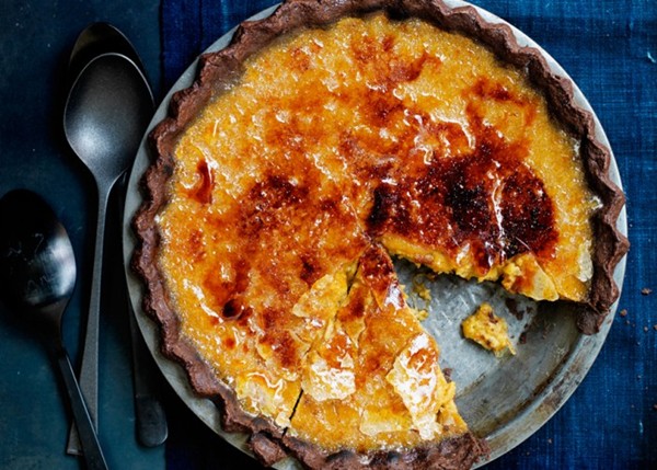 Brûléed bourbon-maple pumpkin pie