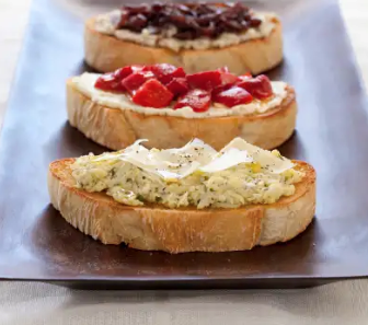 Bruschetta with olive pesto and ricotta