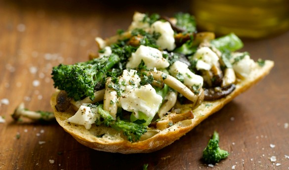 Bruschetta with tenderstem, garlic mushrooms and feta