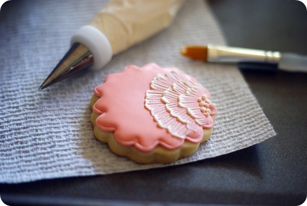 Brush embroidery cookies