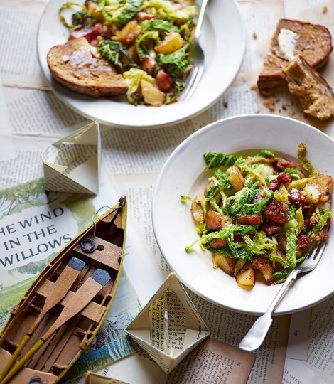 Bubble and squeak with buttered toast