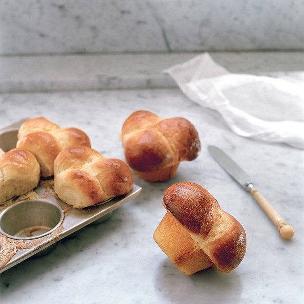 Bubble-top brioches