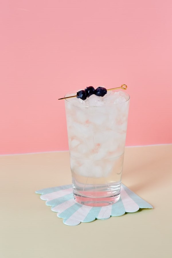 Bubbly jasmine tea mocktail