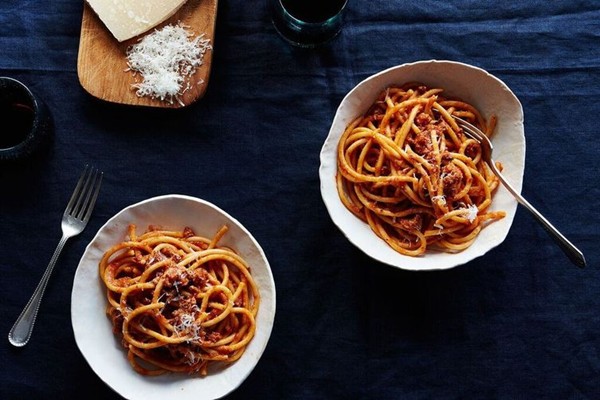Bucatini pasta with pork ragu