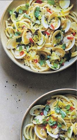 Bucatini with clams, leeks & chilli