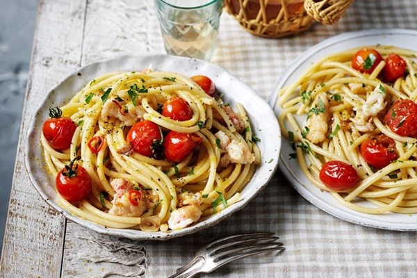 Bucatini with crab, grape tomatoes and bottarga  (Bucatini con polpa di granchio e pomodorini)