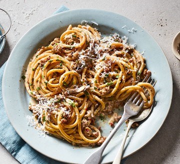 Bucatini with mushrooms & sausage