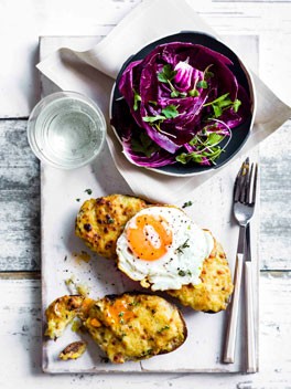 Buck rarebit with cider-braised leeks