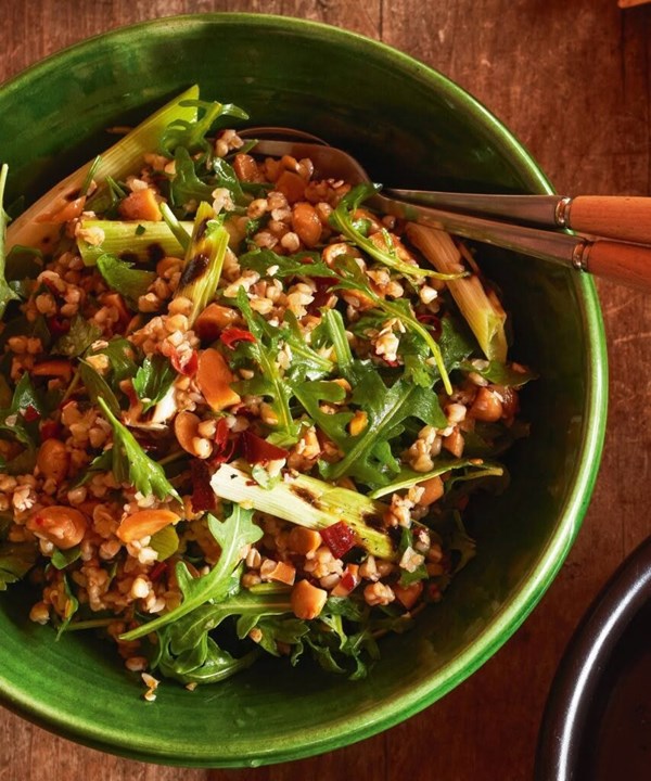 Buckwheat & chilli salad