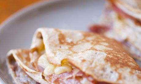Buckwheat galettes with ham and cheese