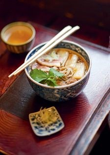 Buckwheat noodle soup with duck (Kamo soba)