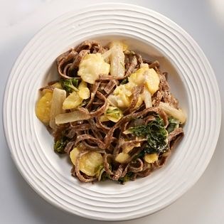 Buckwheat noodles with Fontina and Swiss chard (I pizzoccheri della Valtellina)