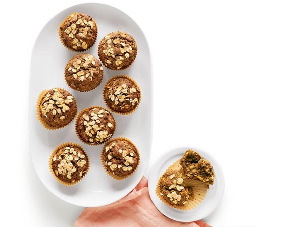 Buckwheat-oat muffins with dried fruit