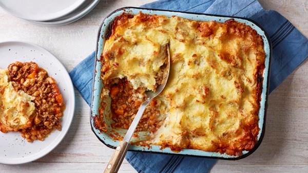 Budget cottage pie with baked beans