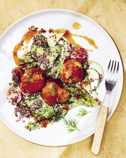Buffalo cauliflower ranch salad