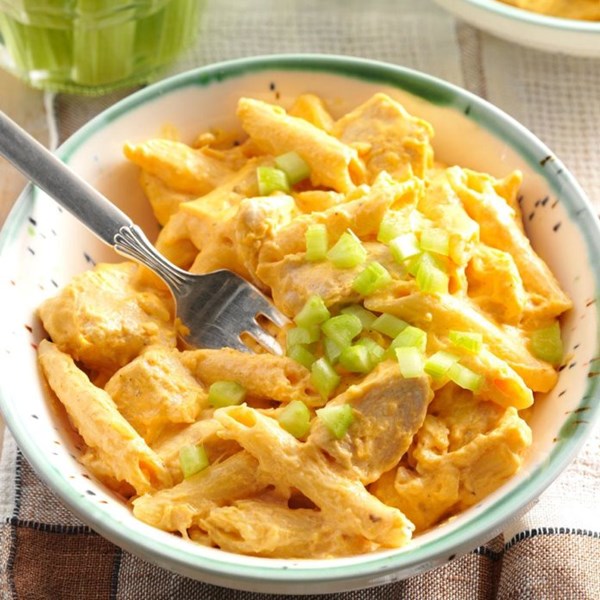 Buffalo chicken pasta