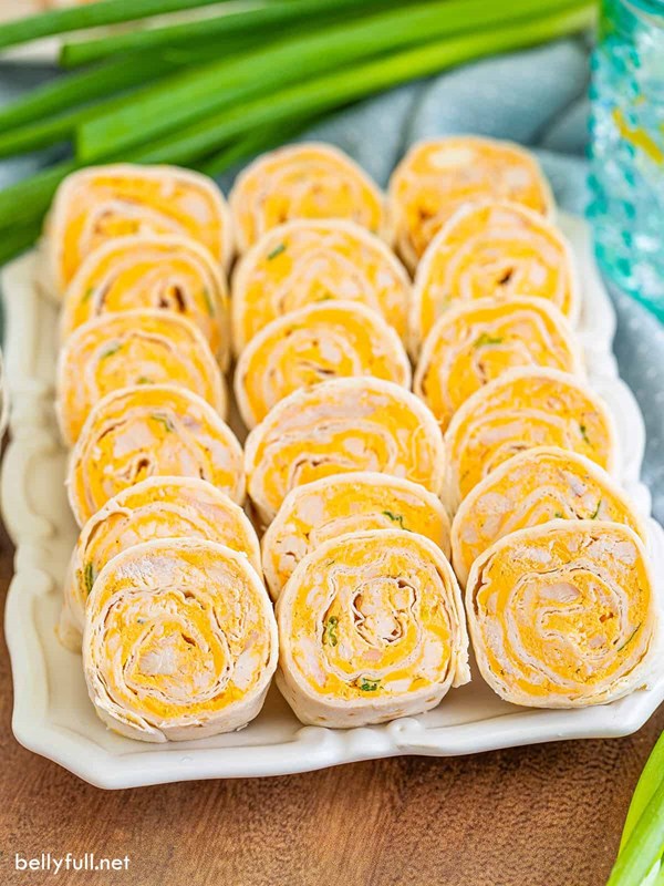 Buffalo chicken pinwheels