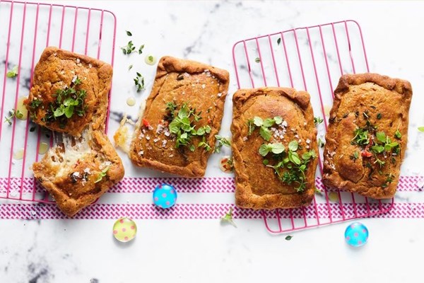 Buffalo mozzarella & chilli spelt pop tarts