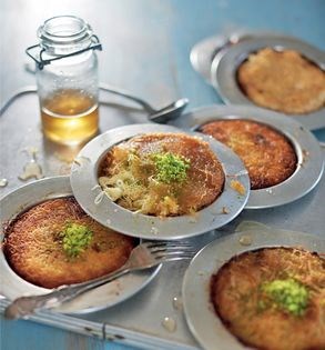 Buffalo mozzarella and pistachio pastry (Künefe)