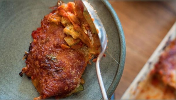 Buffalo mozzarella, bread and zucchini 'lasagne'