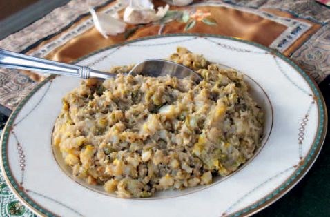 Bukharian mung bean rice with garlic oil (Oshi mosh)