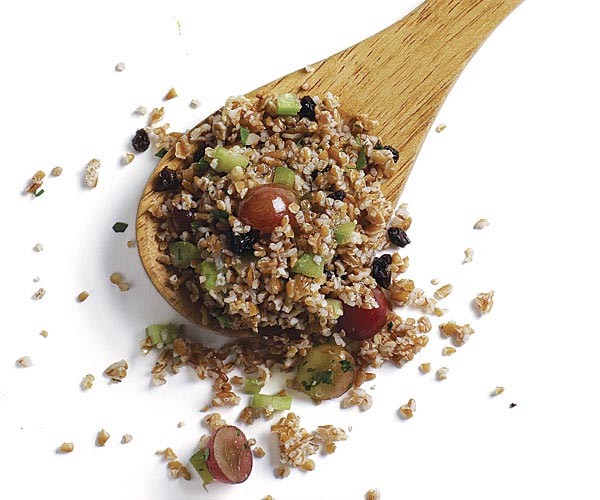 Bulgar and grape salad with walnuts and currants