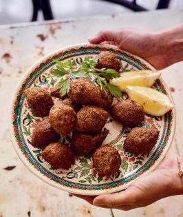 Bulgur and meat croquettes (Kibbeh)