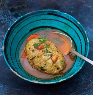 Bulgur meatballs in a vegetable broth (Kufteh savara-ye Kordi)