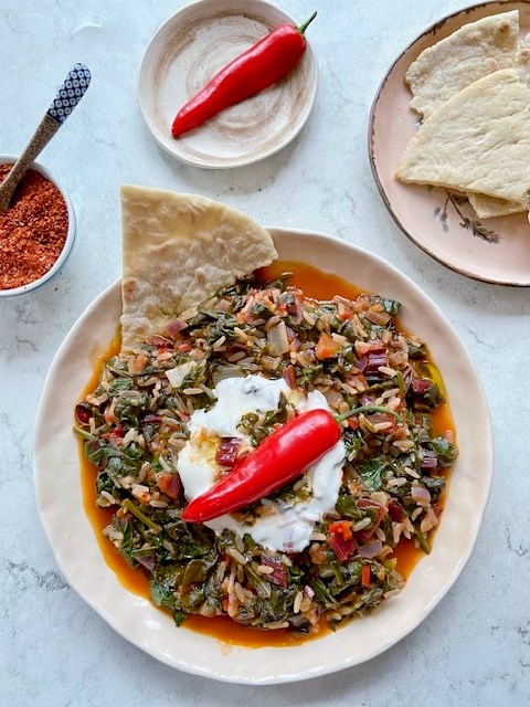Bulgur pilaf with aubergines, peppers, tomatoes (Sebzeli bulgur pilavı)