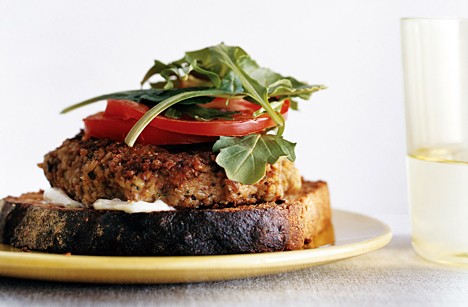 Bulgur veggie burgers with lime mayonnaise