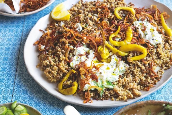 Bulgur wheat with brown lentils (Mujadara)
