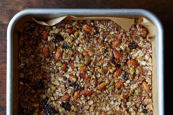 Bulk bin snack bars