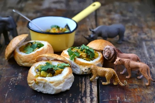 Bunny chow with peach curry