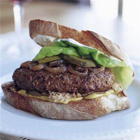 Burgers with onion jam