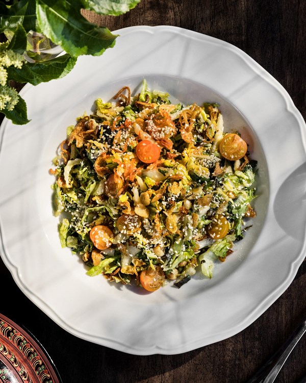 Burmese tea leaf salad 