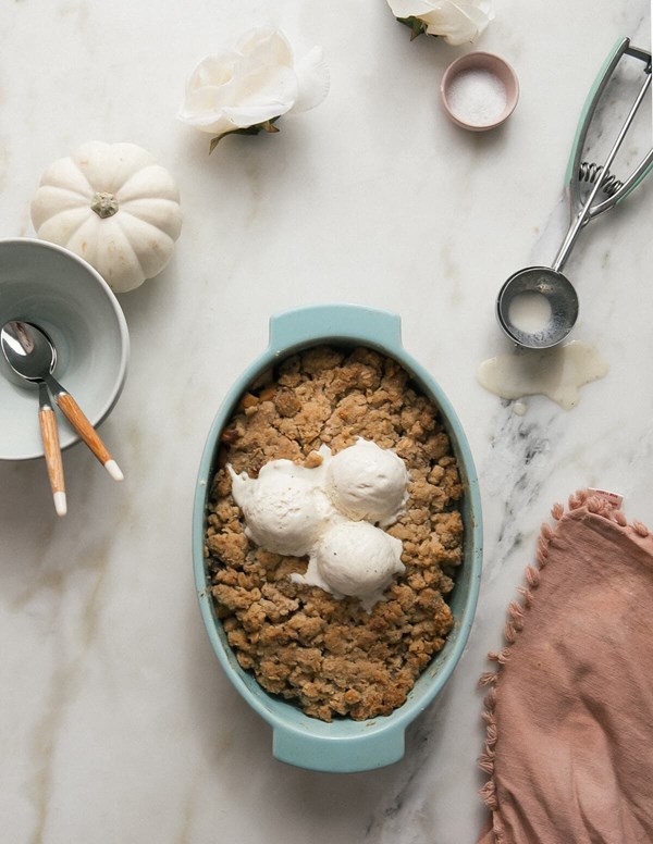 Burnt butter-pear-ginger crumble