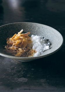Burnt kunzea blossom cream