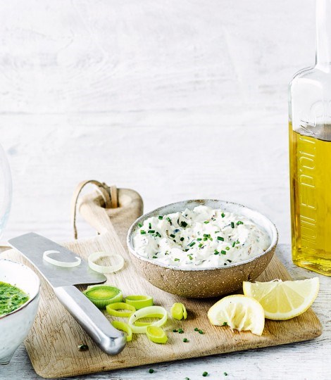 Burnt onion & garlic soured cream