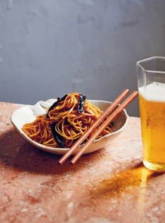 Burnt spring onion oil noodles