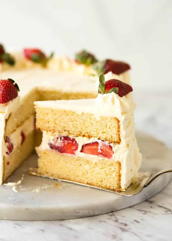 Butter cake (vanilla sponge cake)