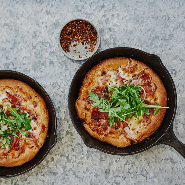 Butter crust skillet pizza 