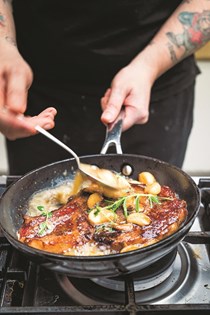 Butter-fried steak with golden garlic