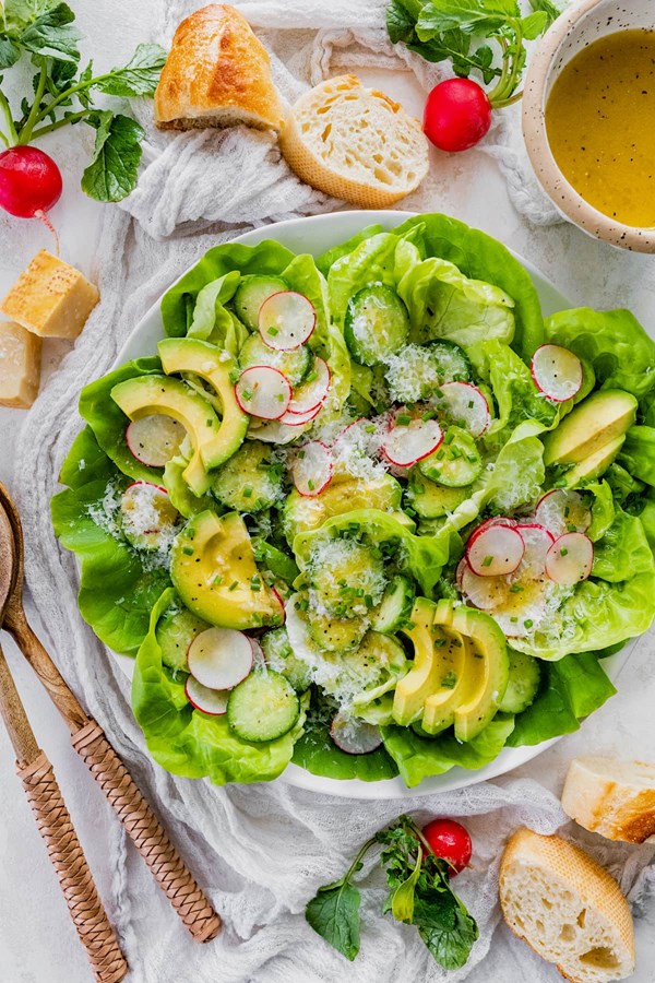 Butter lettuce salad