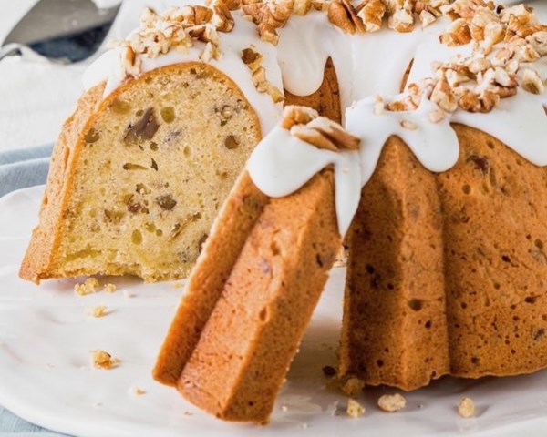 Butter pecan pound cake