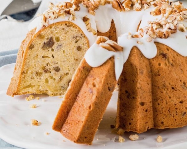 Butter pecan pound cake