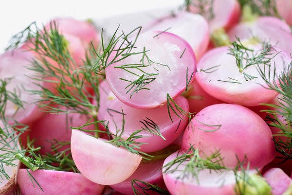 Butter-stewed radishes