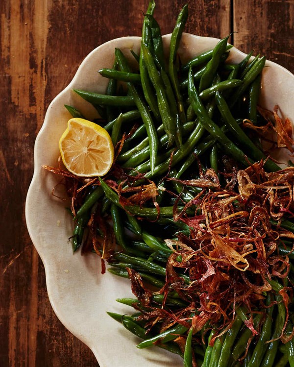 Buttered green beans with shallots and lemons