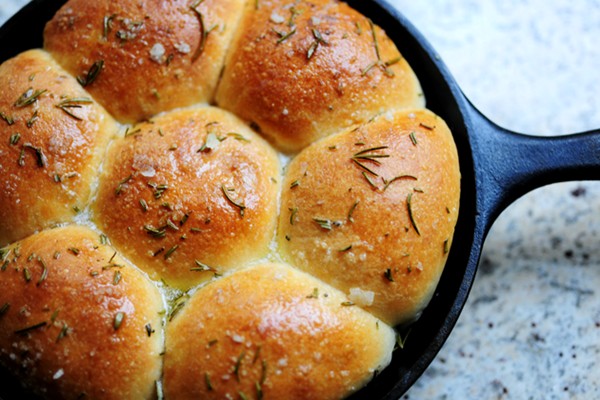 Buttered rosemary rolls