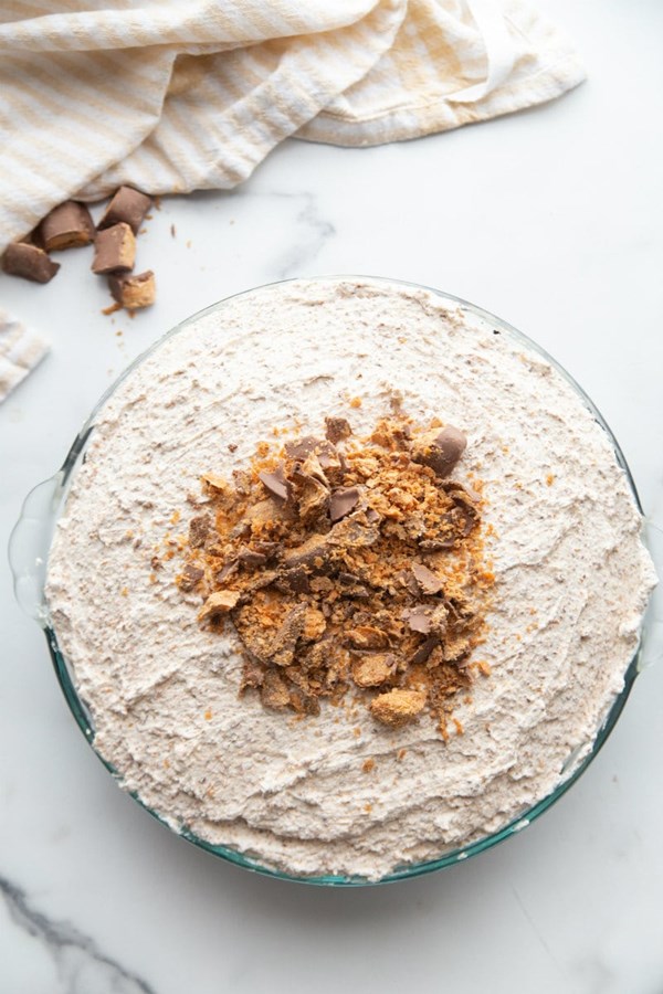 Butterfinger pie